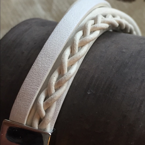 Fossil leather strap bracelet - Picture 4 of 4